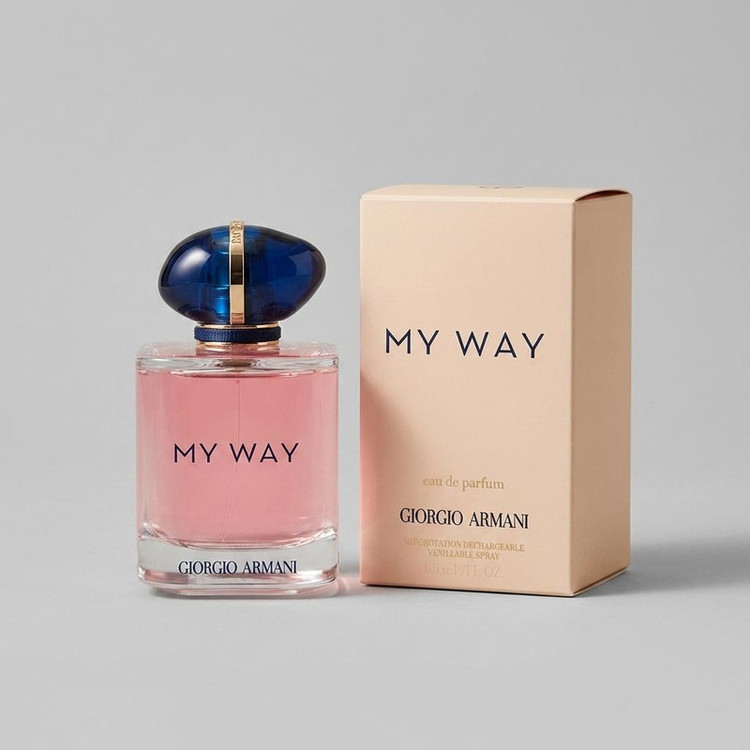 ادوپرفیوم زنانه مدل MY WAY با رایحه معتدل حجم 100 میلیلیتر